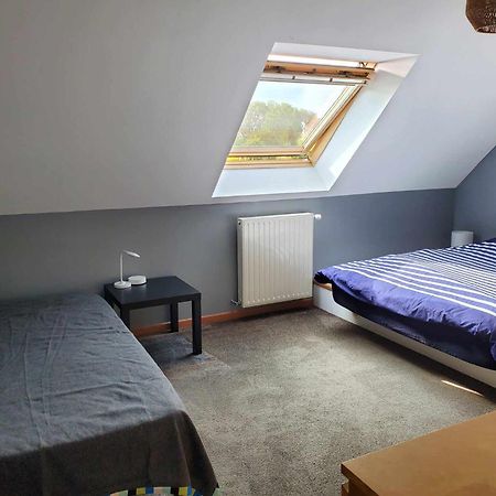 L Etablissement Gold Beach Propose 1 Hebergement , Maison 80M2 Avec Terrain 500M2, Parking Prive A 4 Min Du Port Artificiel D Arromanches, Services Accueil Personnalise, Lits Faits, Serviettes, Menage, Netflix, Wifi Ryes Extérieur photo