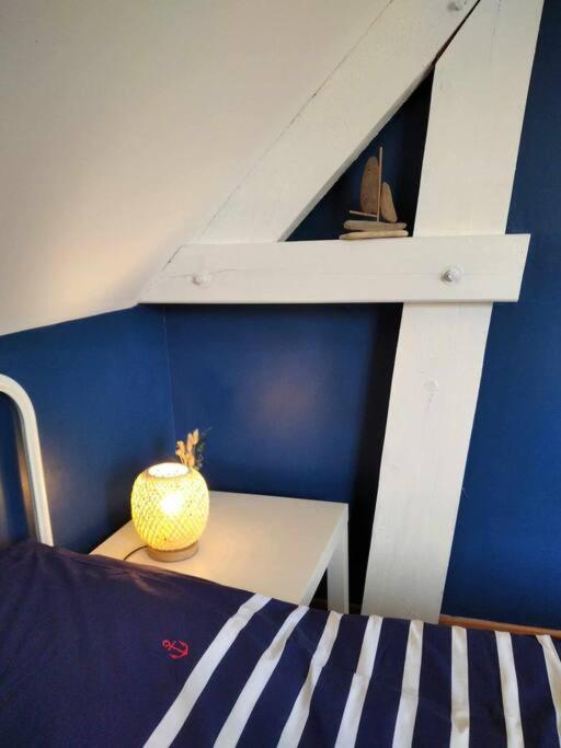 L Etablissement Gold Beach Propose 1 Hebergement , Maison 80M2 Avec Terrain 500M2, Parking Prive A 4 Min Du Port Artificiel D Arromanches, Services Accueil Personnalise, Lits Faits, Serviettes, Menage, Netflix, Wifi Ryes Extérieur photo